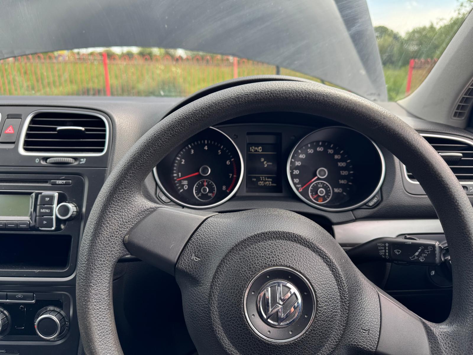 VOLKSWAGEN GOLF S
